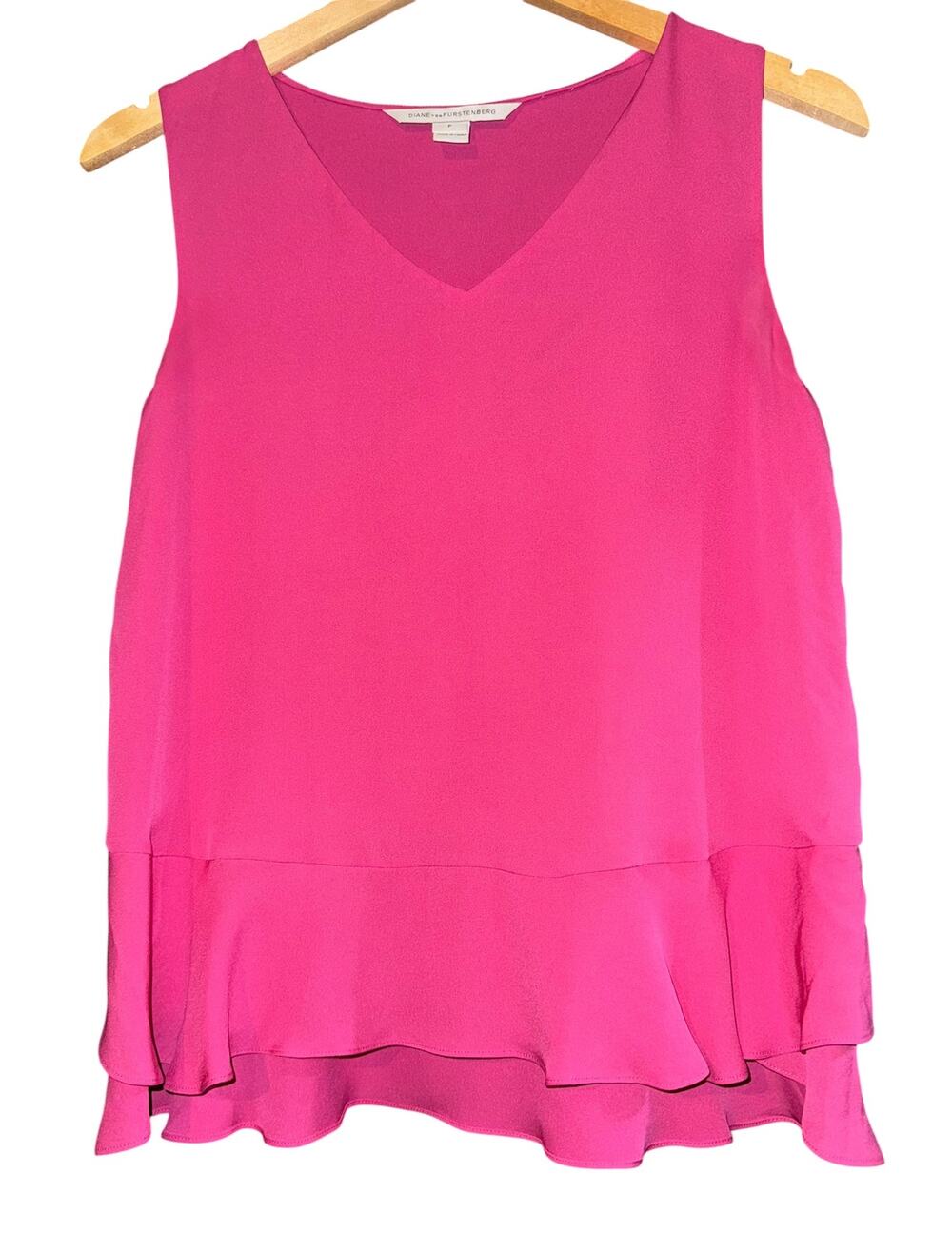 Diane Von Furstenberg 100% Silk Feminine Ruffle Hem Top Womens S Petite Luxury